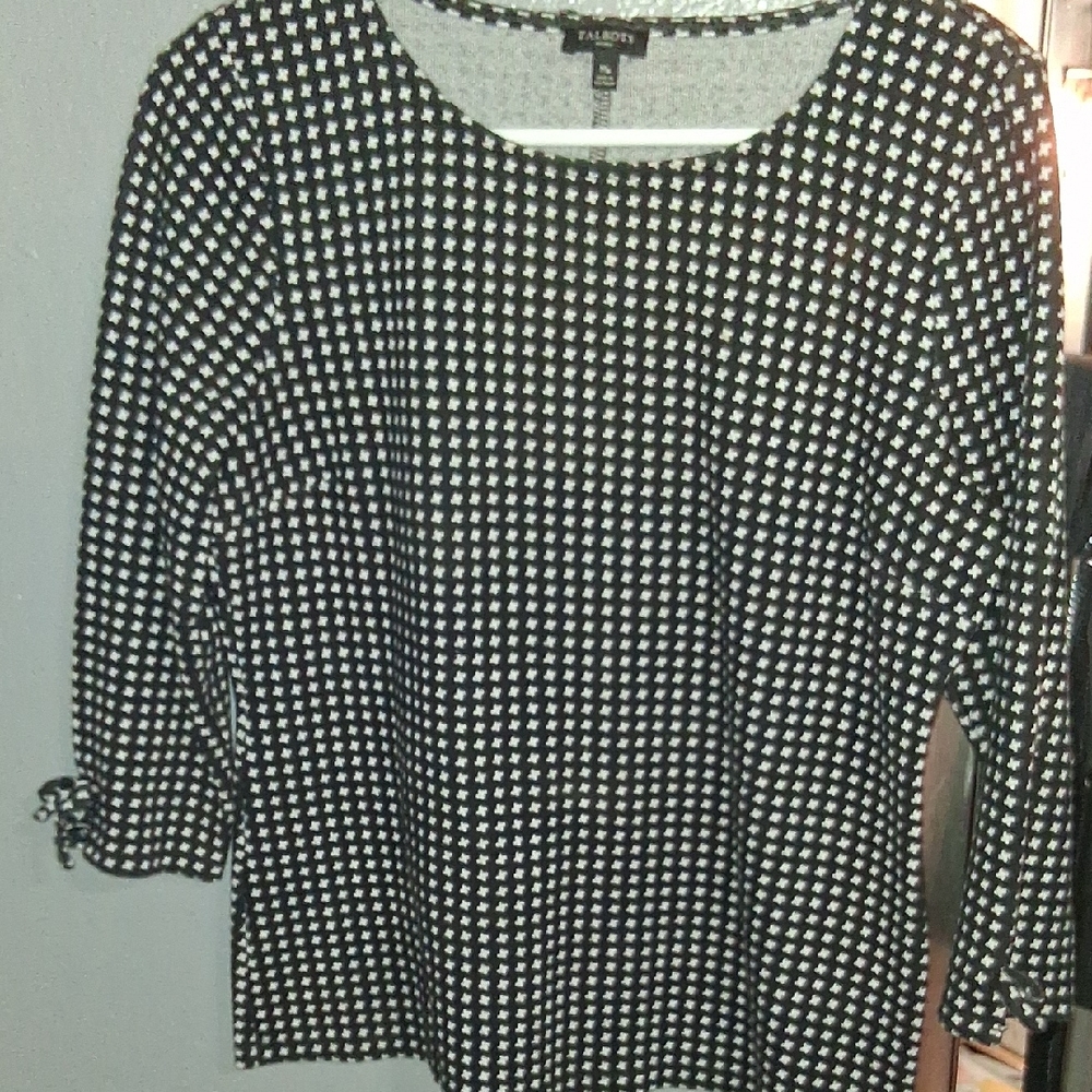 Talbots Black and White Checkered Blouse 3/4 quarters sleeve w bows at end